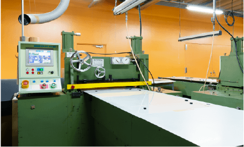 プレス打ち抜き自動機