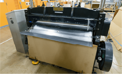 自動シャーリング機